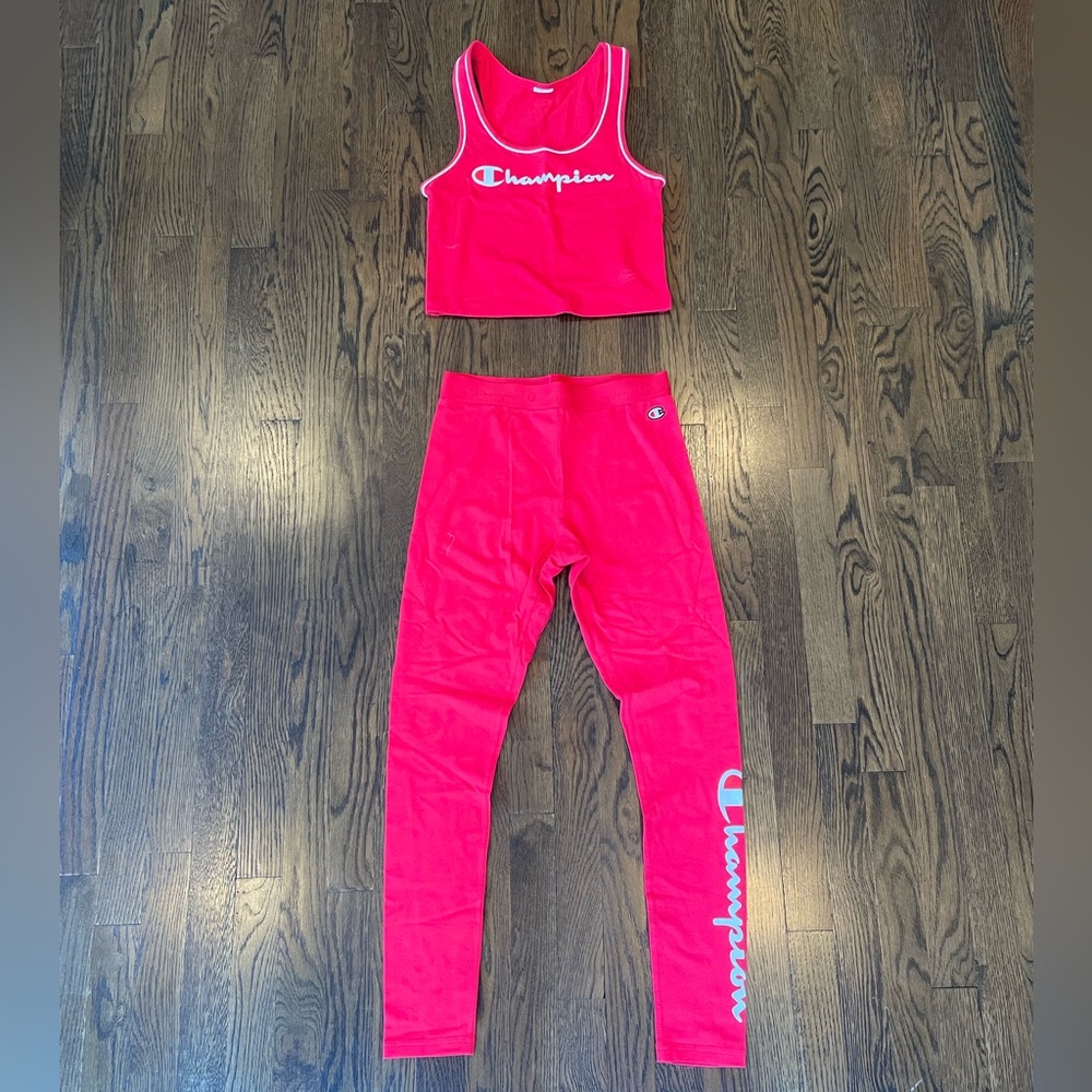Red Champion tank top (included in tank top and leggings set), size M - Picture 2 of 2
